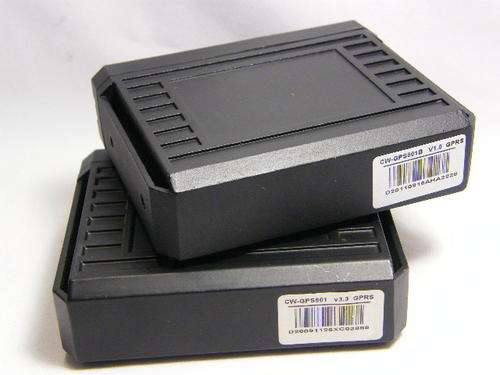 Lot of 2 x CW - GPS801B car tracking devices - not tested - @ CRAZY R1 start