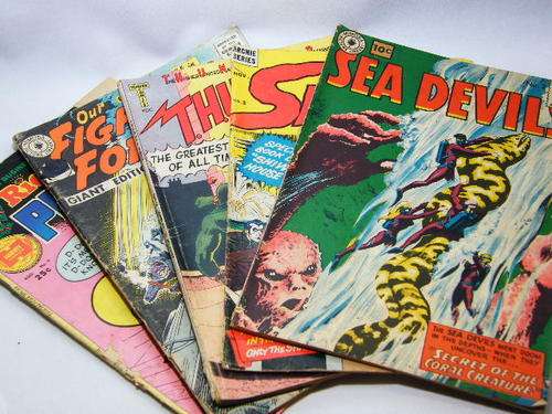 Lot of 5 vintage comic books - early issues - as per photo