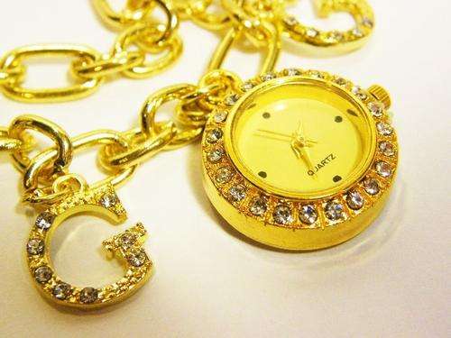 Ladies Quartz bracelet watch - as per photo