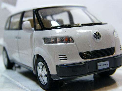 2001 Volkswagen new microbus model car by Kinsmart - as per photo