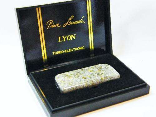 Vintage Fabric Pierre Lauwie Lyon turbo electric pocket lighter with case - not working -as per scan