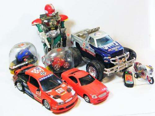 Lot of 7 battery operated & remote controlled toys - some working - @ CRAZY R1 Start