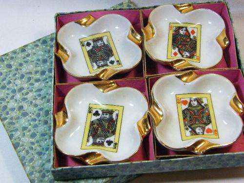 Set of 4 vintage Kings & Queens ashtrays in box - BIGBIGSALE