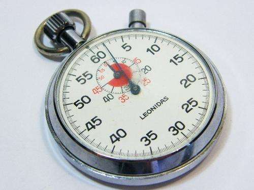 Vintage Leonidas stopwatch - working but winder brake is broken - as per photo