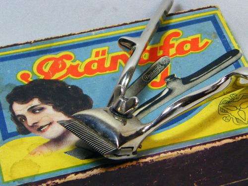 Vintage Pranafa ladies hair clipper in original box - as per photo