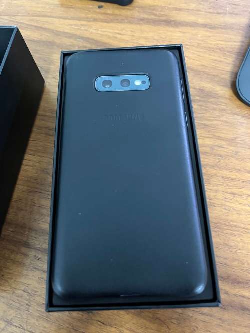 ***LOOK*** Samsung S10e dual SIM