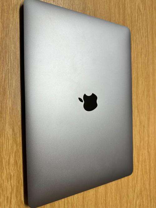 ***LOOK*** Apple Macbook Air M1 (2020)