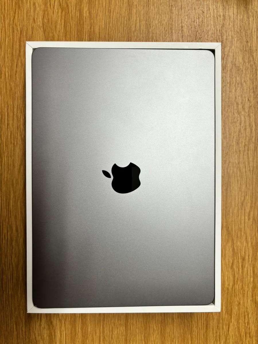 ***LOOK***  Apple Macbook Air 13.6` M2