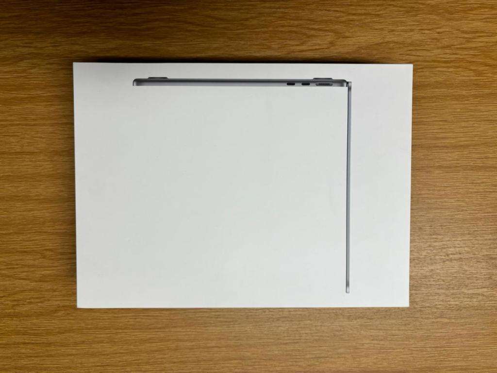 ***LOOK***  Apple Macbook Air 13.6` M2