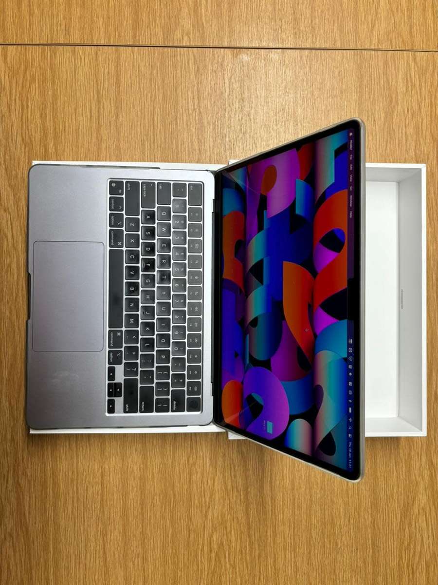 ***LOOK***  Apple Macbook Air 13.6` M2