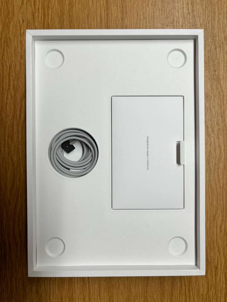 ***LOOK***  Apple Macbook Air 13.6` M2