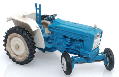 Britains 9524 Ford 6600 Tractor Die Cast Model 1:32 Scale Model 1976