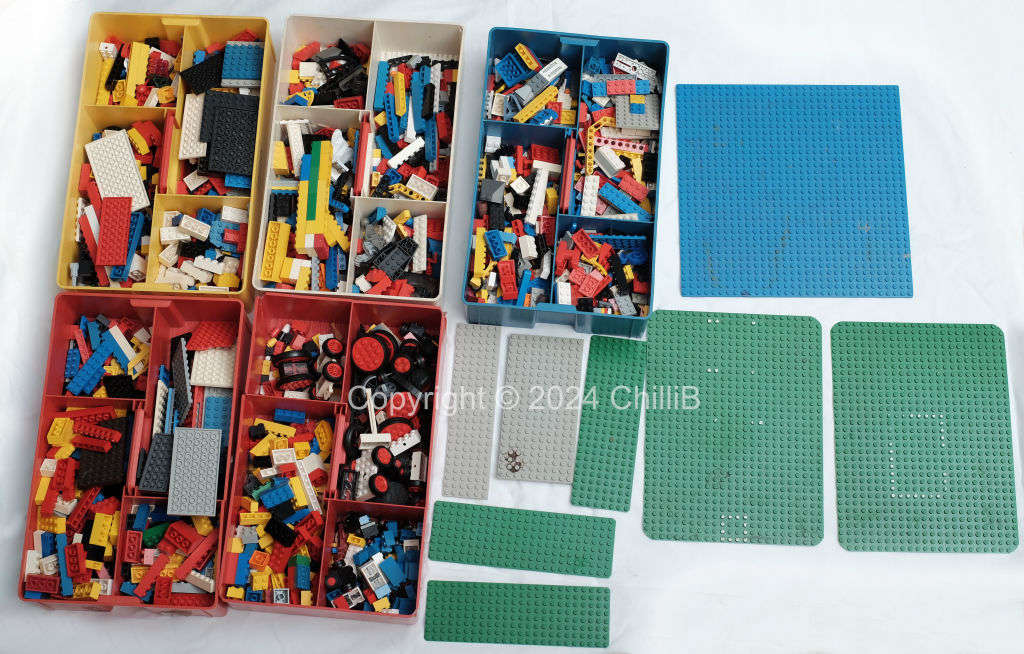 Lego Legoland bulk lot (1970 - 1980`s blocks and parts with booklets, carrying cases)