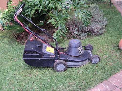 Southern Cross 2500 watt electric mower