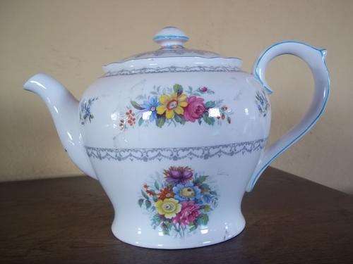 SHELLEY "CROCHET LACE " TEAPOT--- TOO LOVELY FOR WORDS