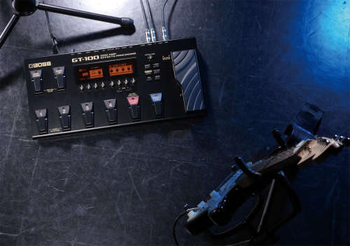 BOSS GT-100 RUGGED FLOOR MULTI EFFECTS WITH `COSM` TECHNOLOGY