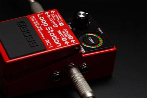 COMPACT PEDAL LOOPER WITH LOOP INDICATOR DIAL