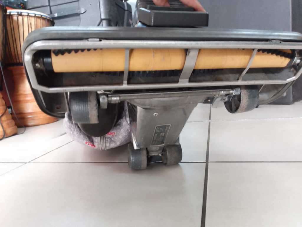 KIRBY HERITAGE VACUUM CLEANER