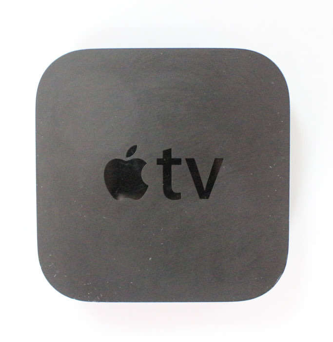 Apple TV (2nd Gen) Media Player with Remote
