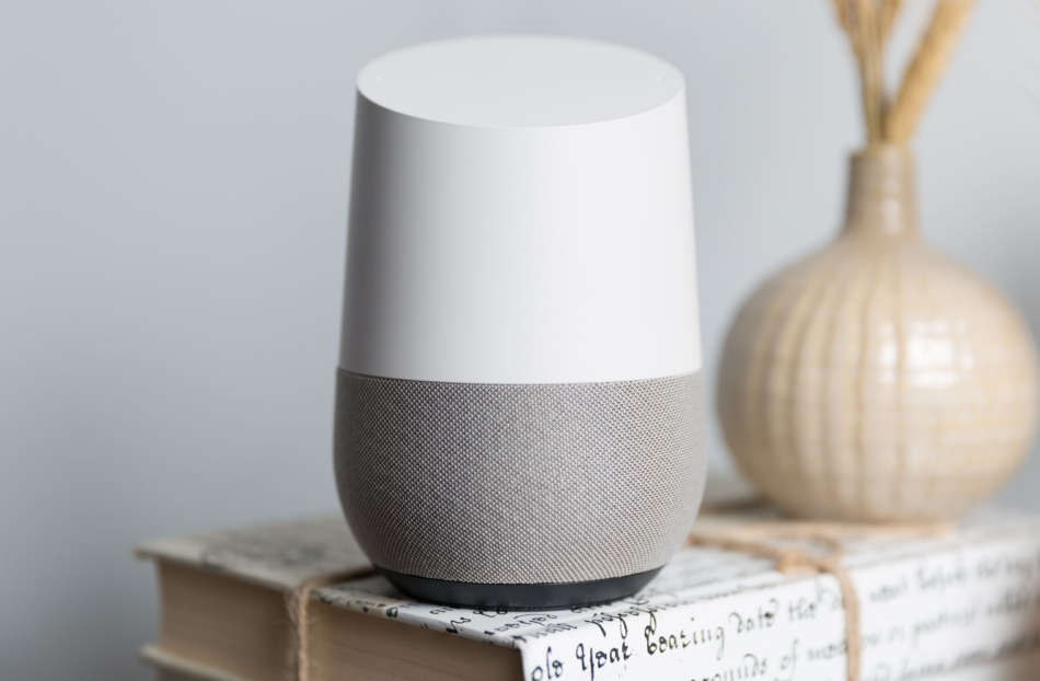 GOOGLE HOME - Smart Speaker with Google Assistant - Stream Music - LIKE NEW!