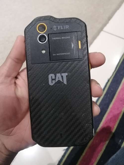 CAT S60