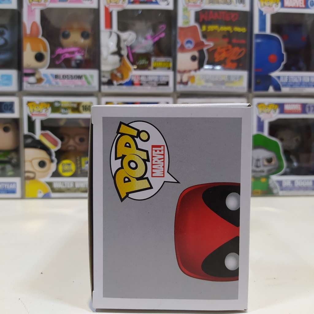 Marvel #111 Deadpool Funko Pop