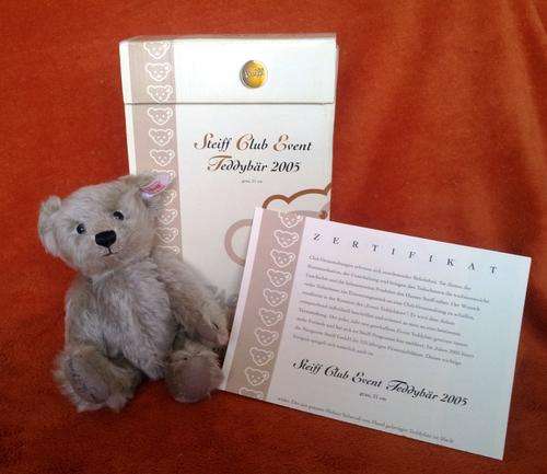 Steiff Signed Club Event Teddy Bear 2005 - EAN - 420498 - LE 01951 to the year 2005