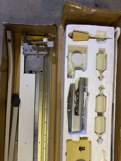 Empisal Knitting machine