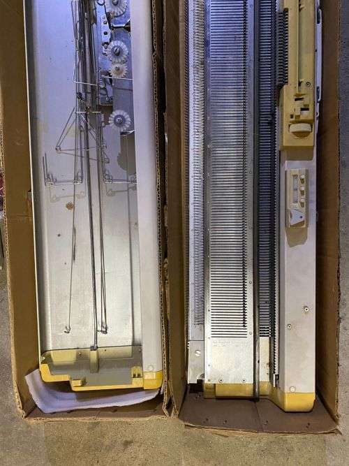 Empisal Knitting machine