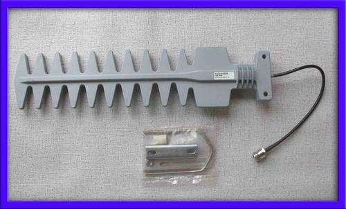2.4 to 2.5 Ghz 12dBi Yagi Antenna with mounting bracket