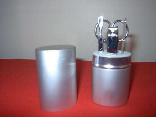 NAIL CLIPPER SET. BRAND NEW. LOW, LOW START!!!