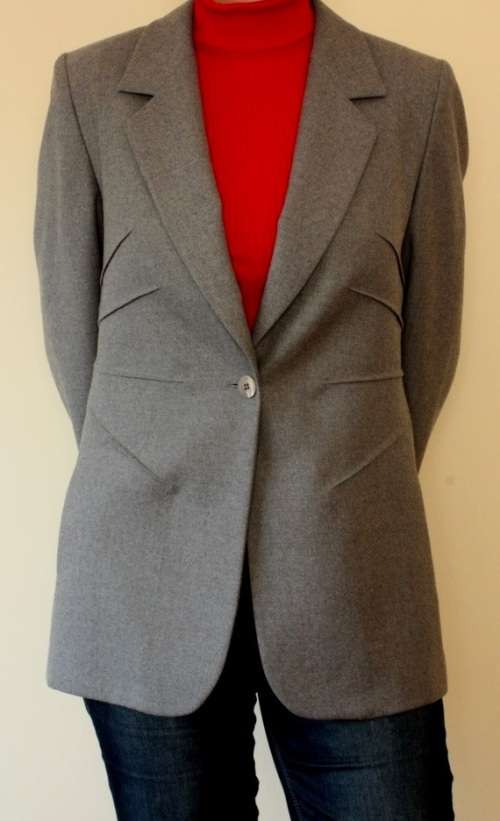 Grey wool blazer by luxury brand Retus