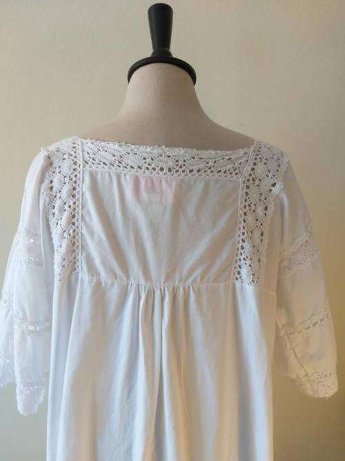 White cotton and lace tunic