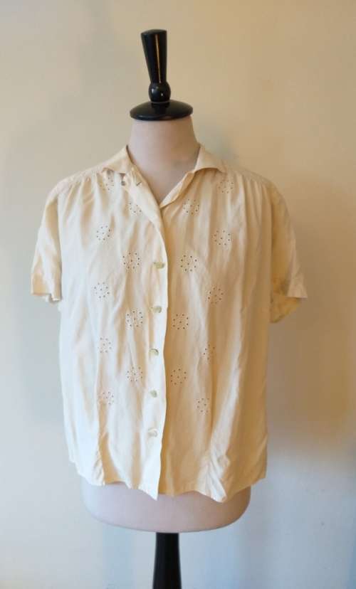 1940s cream silk shirt with openwork embroidery