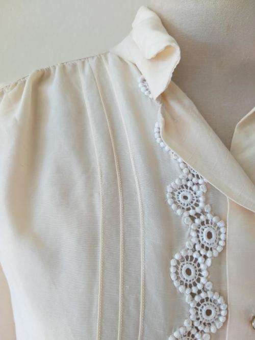 1940s cream blouse with broderie anglaise