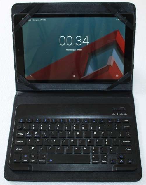 **REDUCED** LOVELY VODACOM 10' SMART TABLET PHONE, KEYBOARD AND HOLDER (1 OWNER)  SEE DESCRIPTION.