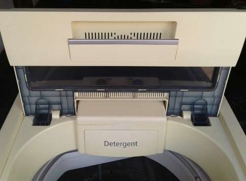 SAMSUNG 9KG TOP LOADER WASHING MACHINE. WORKING (except spin cycle). COLLECTION ONLY JHB. SEE DESC.