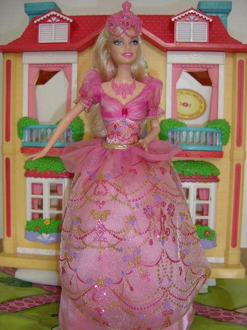 MUSKETEER BARBIE DOLL