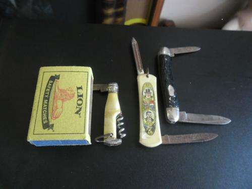 3 OLD POCKET  KNIFES (KRUGER AND DE WET)