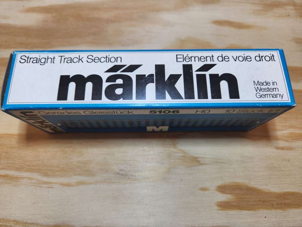 Marklin Box of 10 Straight Track 5106