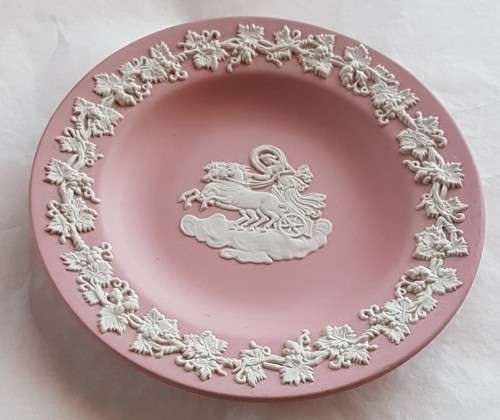 Pink Jasperware Wedgewood pin / trinkey plate
