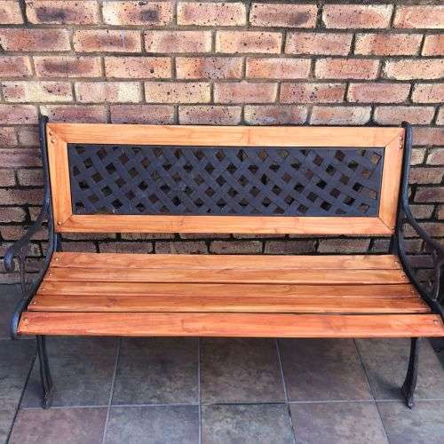 "LATE ENTERY " Cast iron Bench