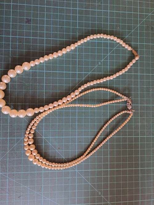 Vintage Faux pearl necklace