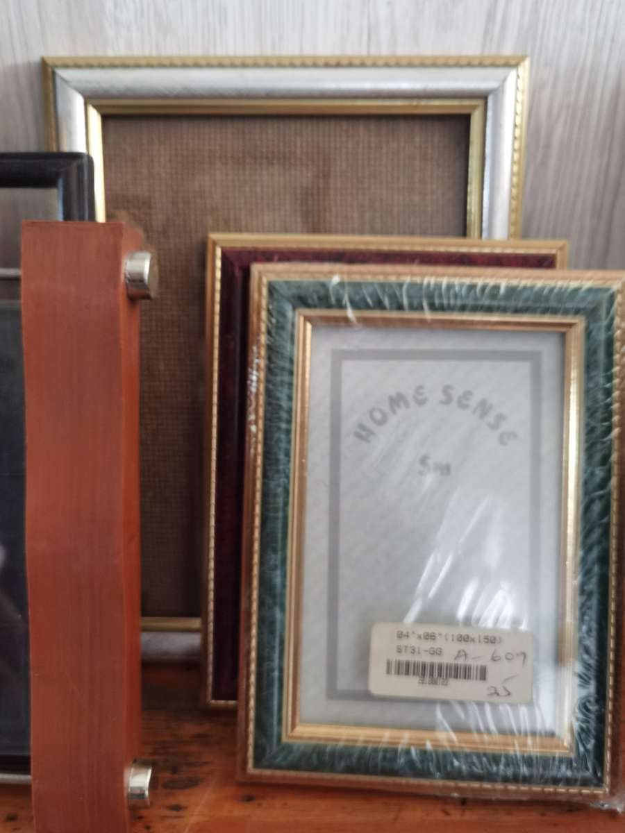 Photo frames 9 in total bundled