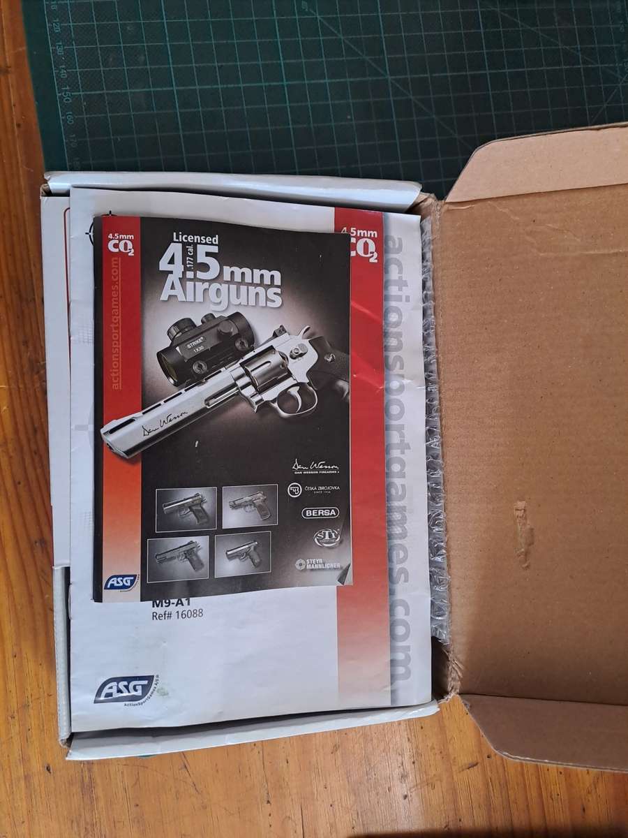 ASG Steyer M9-A1 co2 pistol steel bb