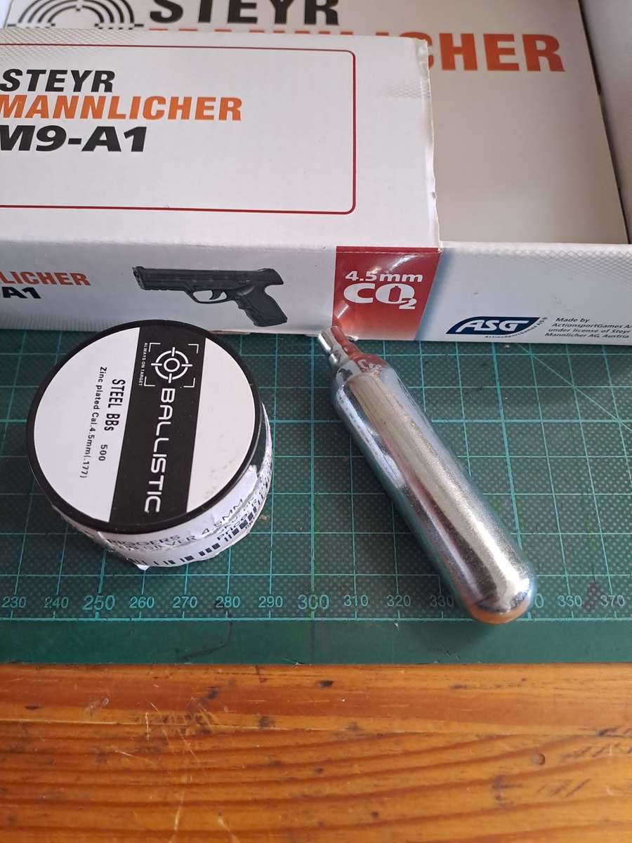 ASG Steyer M9-A1 co2 pistol steel bb