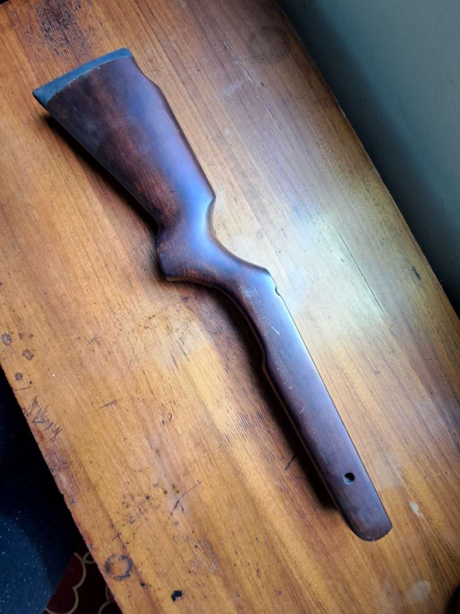 Air rifle but stock dark wood 61cm long