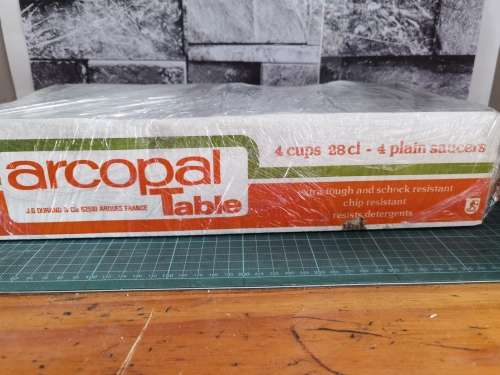 Arcopal tea/coffee set 8 pcs