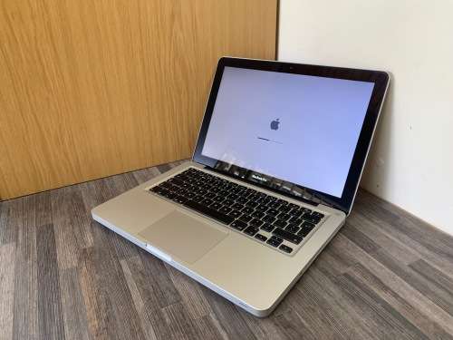 **MacBook PRO 13**Core i5**500GB HDD**8GB Memory**MAC OSX MOJAVE / WIN10
