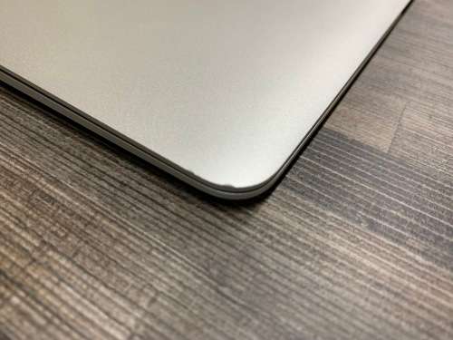 **MacBook 12 Retina**2015**Core M3**256GB SSD**8GB Memory**MAC OSX MOJAVE / WIN10**LOW CYCLE COUNT**